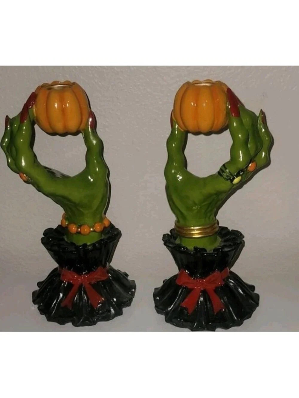 BROOMSTICK BLVD GREEN WITCH HANDS W/ RINGS & BRACELET RED NAILS 2 CANDLE HOLDERS
